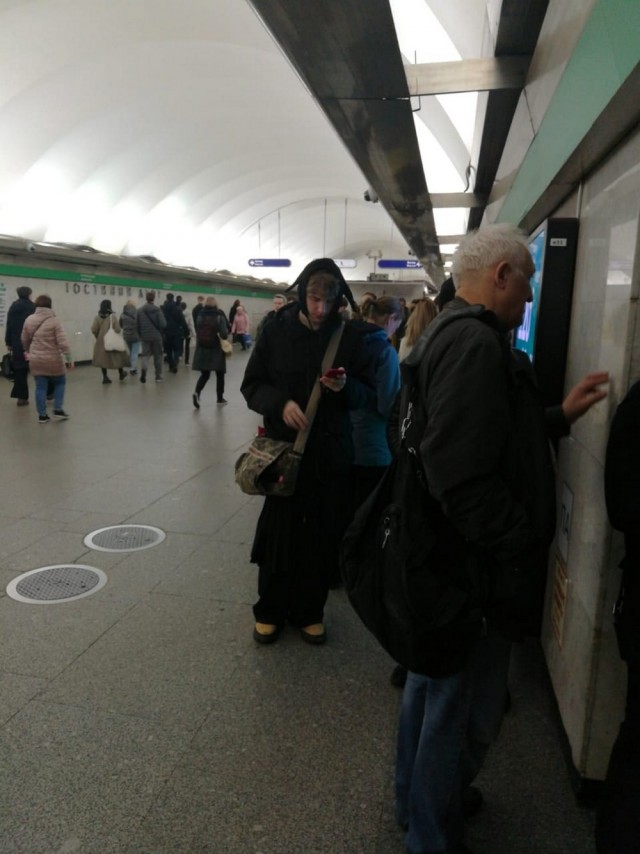 Свежие модники из российского метрополитена на вторник