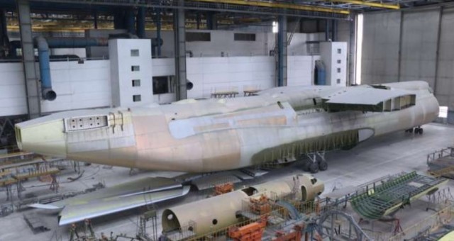Альтернатива легендарному Ан-124 "Руслан": Ульяновский "Авиастар" готовится к выпуску транспортника Ил-100 "Слон"