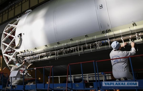 Пуски ракет Роскосмоса отложены.