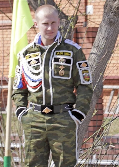 Дембеля должно быть заметно издалека!