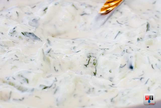 Летняя кухня. Чевапчичи с рисом по-балкански и цацики.