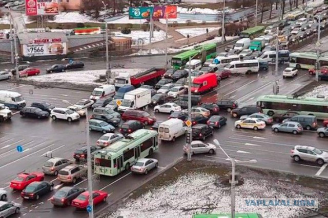 «Вафельная» разметка на дорогах вступила в силу