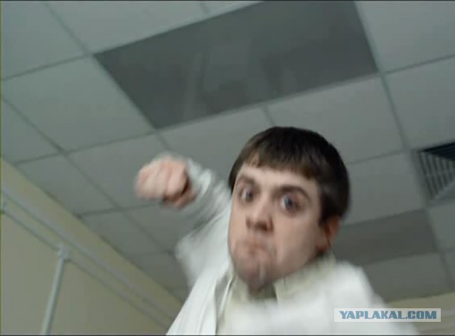 Чувачки лихо заехали на разборку