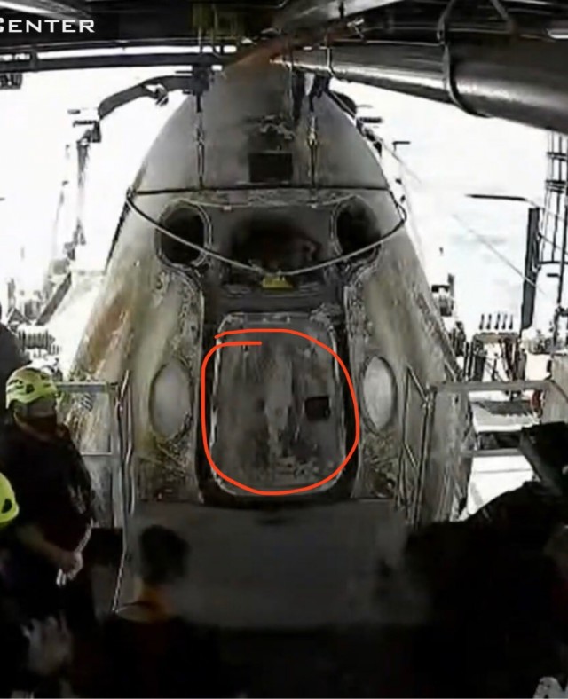 Прямо сейчас в прямом эфире посадка SpaceX DM-2