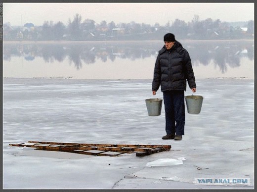 Человек с вёдрами