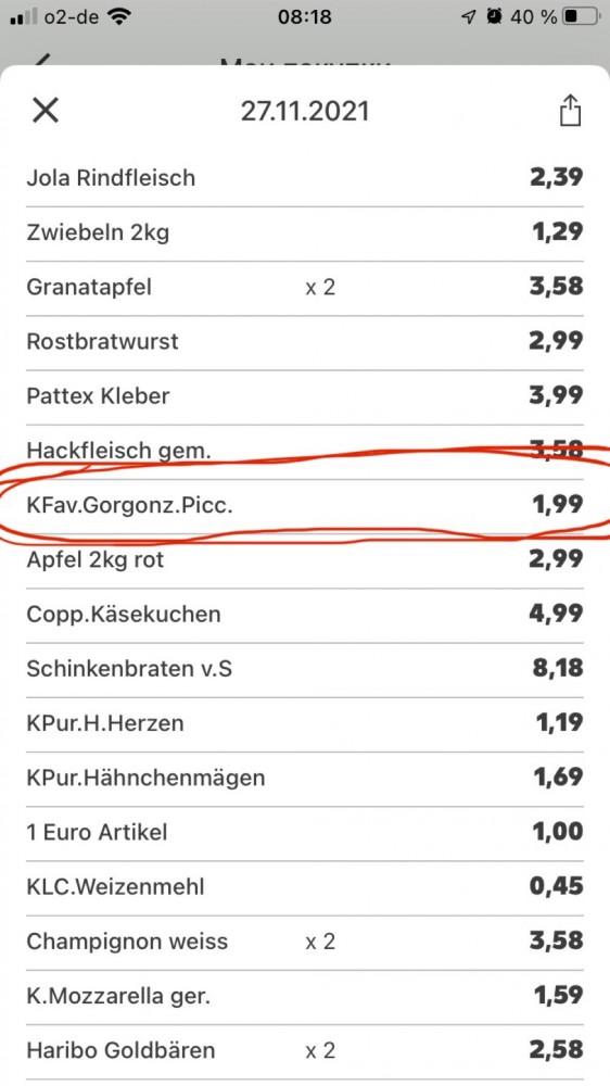 Российские сыровары, продающие свой сыр на 25-50% дороже аналогичного импортного, жалуются на свою жизнь и обосновывают цены