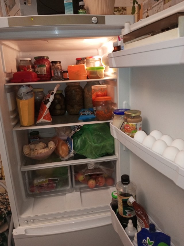 У кого что в холодильнике?