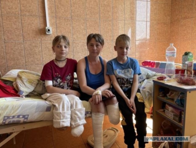 Пункт временного размещения с эвакуированными жителями обстреляли в Белгородской области.