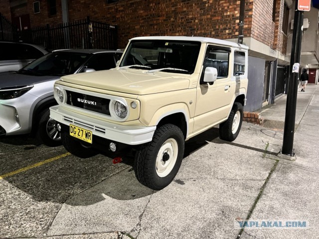 Новый внедорожник Toyota Land Cruiser Mini могут оценить всего в 1,7 млн рублей...