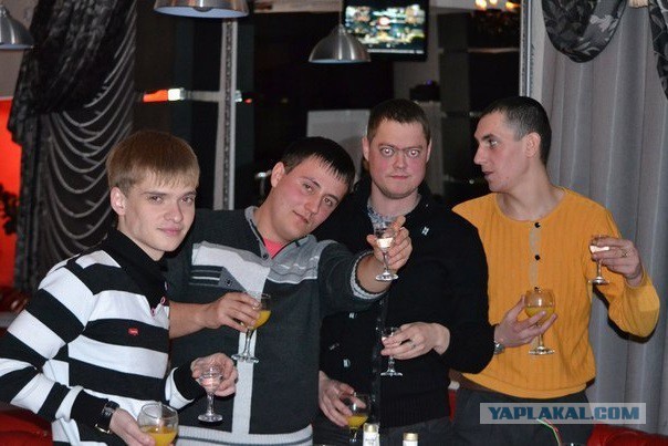 Прямо в душу смотрит