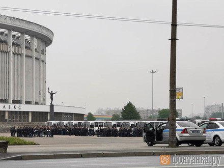 Полковник Баранов показал, кто в Петербурге хозяин: не договорившись с диаспорами, 300 полицейских вышли на охоту в две смены
