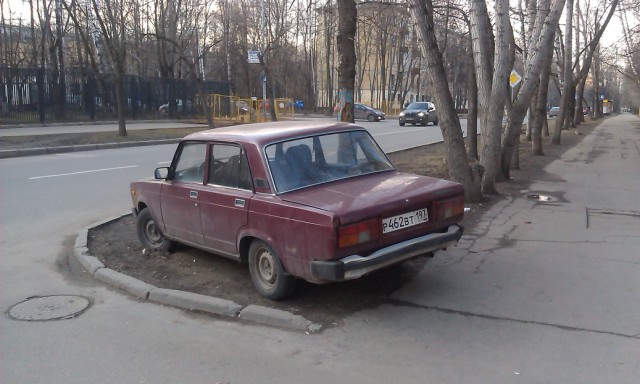 Мой метод борьбы с парковкой на газоне