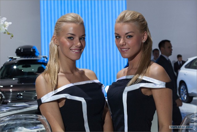 Девушки на ММАС 2012