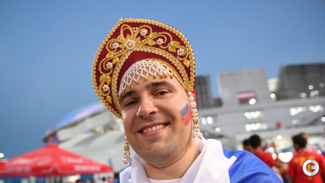 Учительница заставила девочку снять кокошник