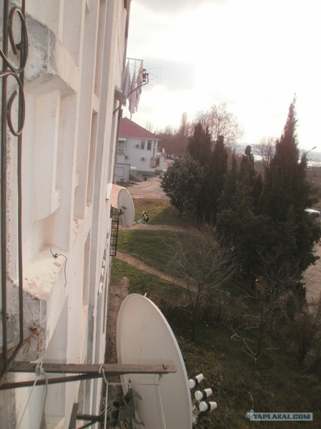 Выглядываю в окно, а там?