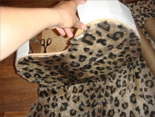 Сказ о том, как я уголок для котов строил