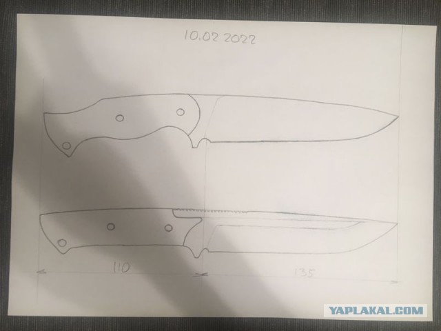 Нож с потугой на дизайн