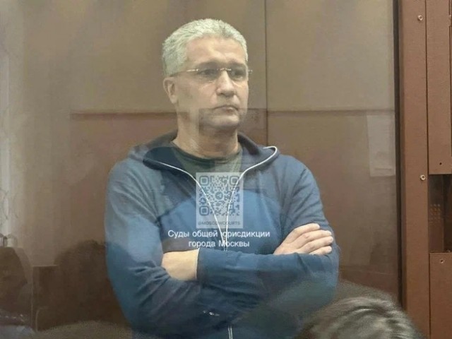 Сумма взятки, вменяемая экс-замминистра обороны Иванову, составляет 1,185 млрд рублей