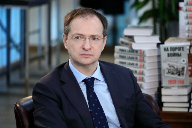 Мединский сделает заявление для прессы в 17:30 по мск, — Генконсульство РФ