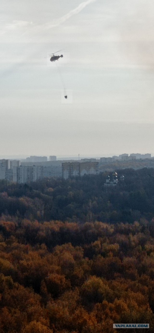 Серьёзный пожар на юго-западе Москвы — горит санаторий «Узкое» в Ясенево