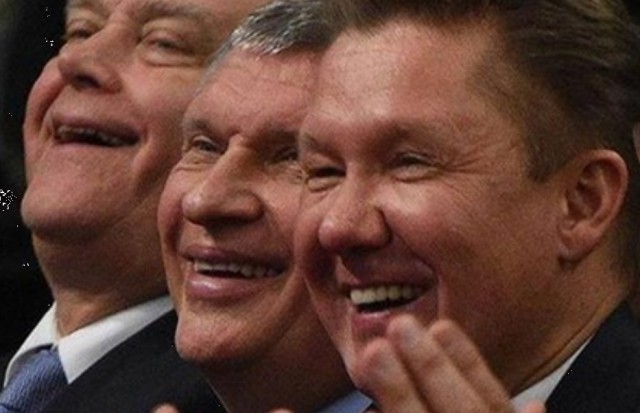 Растёт благосостояние слуг... народа