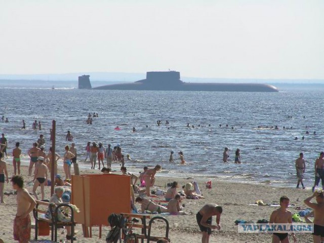 "Пётр Великий" и "Дмитрий Донской" проходят датские воды