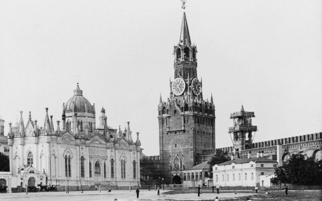 История в фотографиях