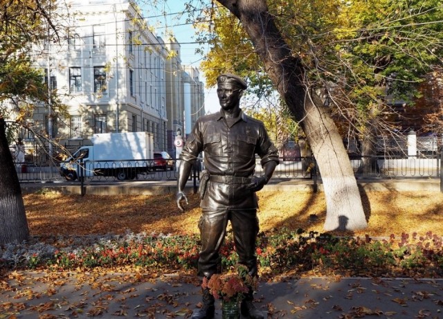 Как--то подзабыли про старого Героя России...