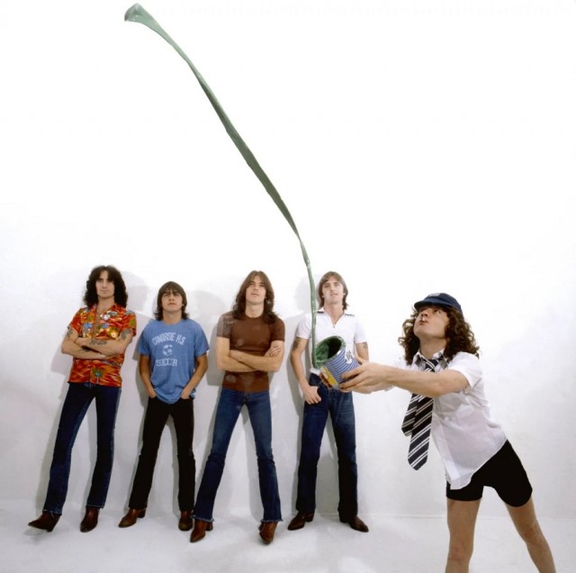 Музыка и музыканты: AC/DC по дороге в АД