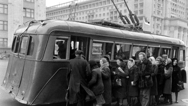 Москва и москвичи. Двадцатый век. 03.03.2025