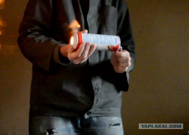 Учитель физики из Казахстана создал бластерную пушку из бутылей для кулера