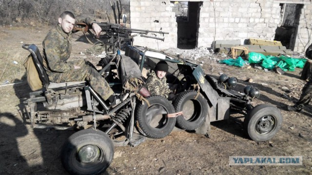 Разбили БМД-2 при десантировании..