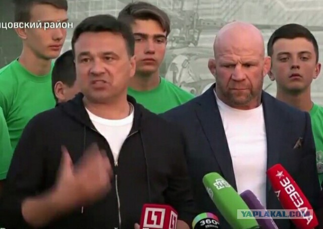 Боец Джефф Монсон стал депутатом в России