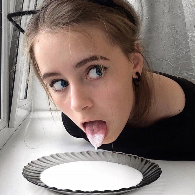 Gaysex mounth schoolgirl throat