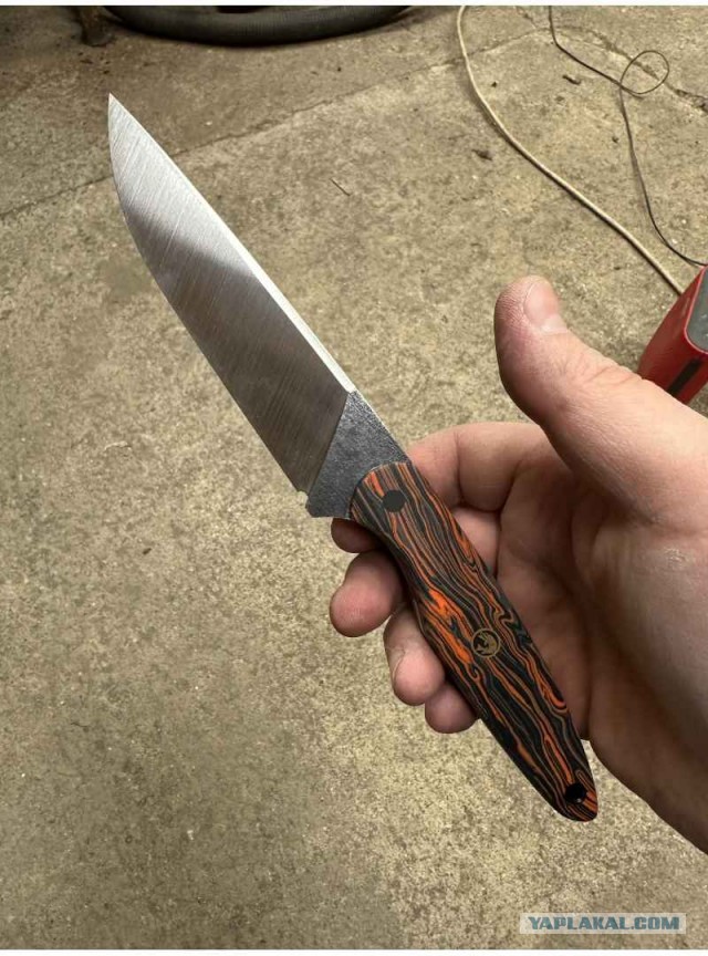 Нож из стали magnacut