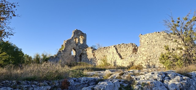Мангуп-кале. Пещерный город в Крыму.
