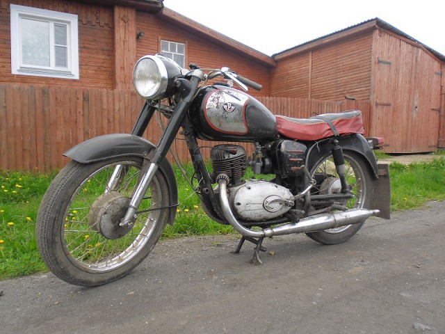 Мотоцикл JAWA (Ява)