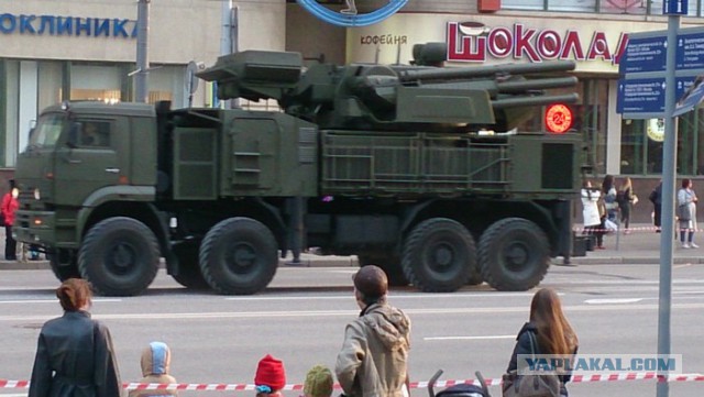 Как я не попал домой, но не пожалел. По Пресне танки грохотали!