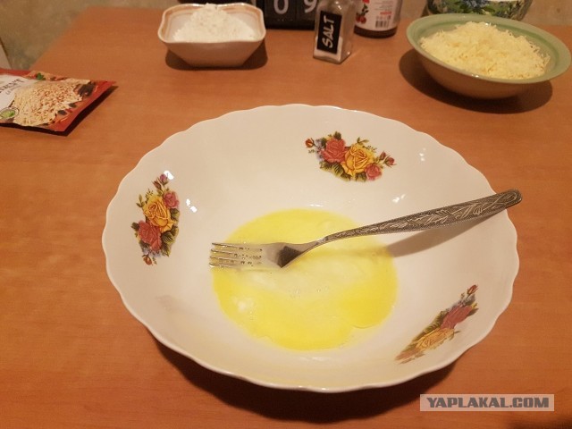 Творожно-сырные колечки с кунжутом