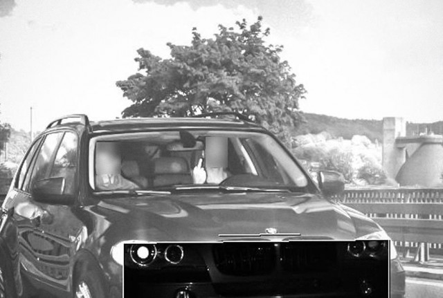 Сколько стоит показать средний палец фоторадару?