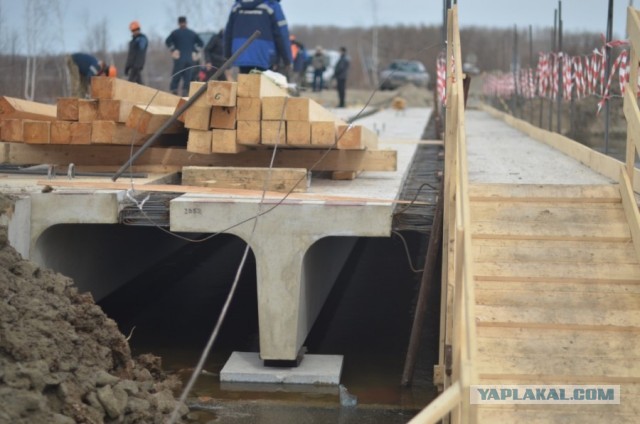 Под Кукуштаном в Пермском Крае надземный пешеходный переход обрушился на самосвал и «Газель». Оба водителя скончались