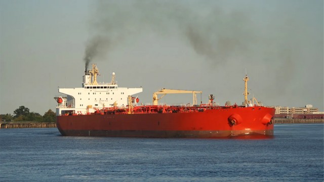 Иран задержал и вернул танкер, ранее конфискованный США