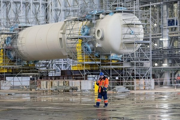 Китай передумал поставлять оборудование для крупнейшего российского проекта СПГ