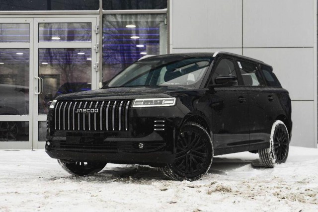 На рынок РФ выходит новый кроссовер Jaecoo J6. Цена изделия в базе - 2 290 000 рублей
