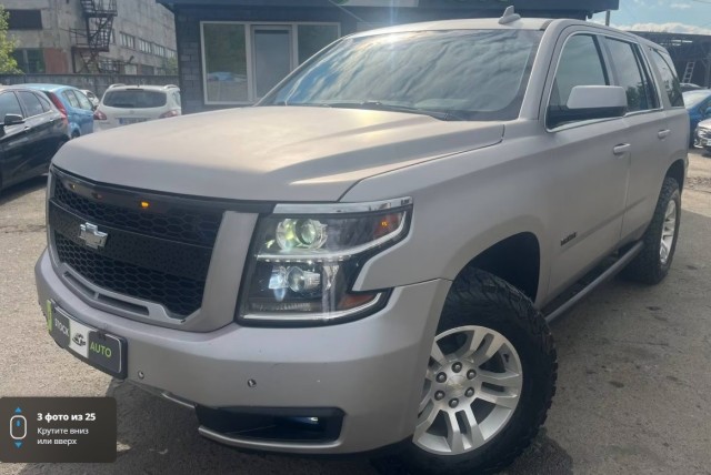 Продается Chevrolet Tahoe 1997 года с пробегом 168 тысяч км в хорошем состоянии. Цена раритета - 2,5 млн рублей