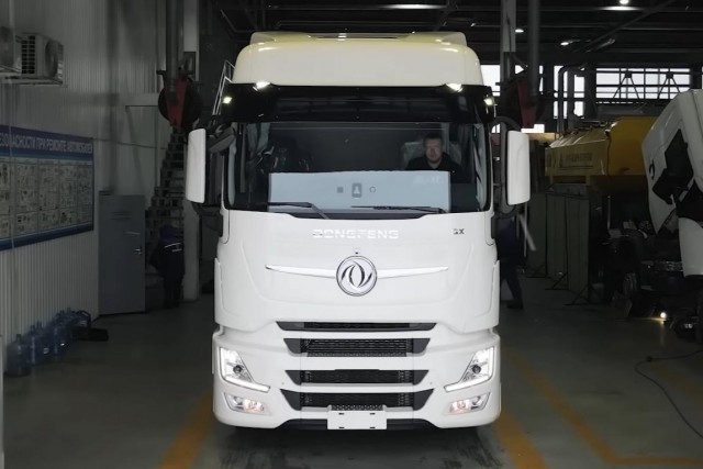 Восточный ветер. Что умеет премиальный китайский тягач за 10,2 млн рублей