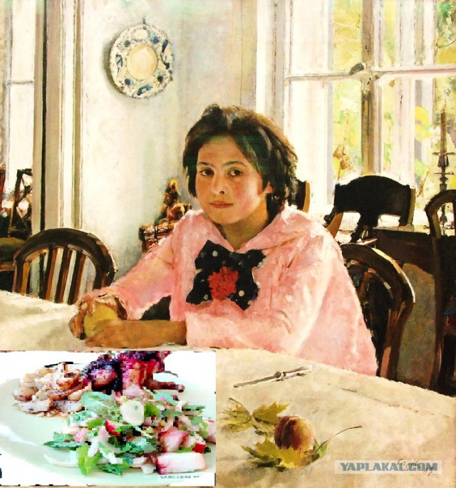 Цыплята с картофелем и соусом из черной смородины.