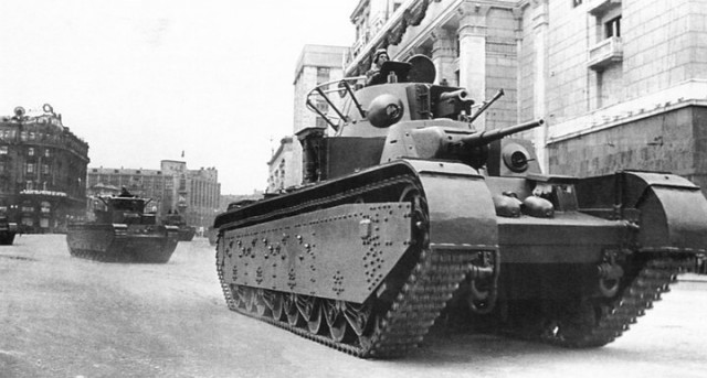 Сухопутные линкоры: огромные многобашенные танки, которые опоздали на войну.