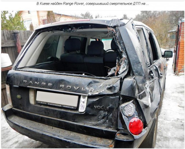 Челябинец в знак протеста против британских санкций разбил кувалдой Range Rover соседа