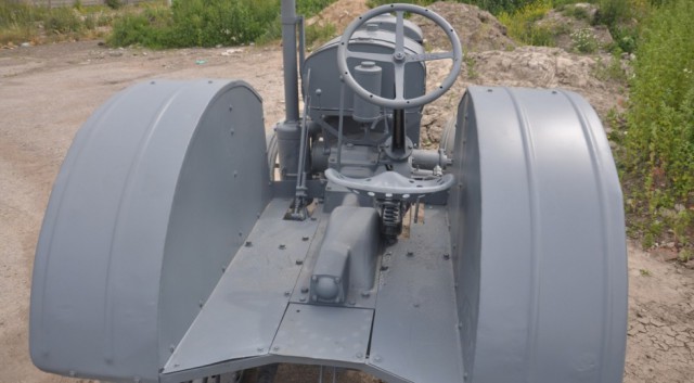 На трёх русских буквах: тест-драйв трактора СТЗ-1 «Сталинец»